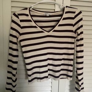 Subdued striped v neck